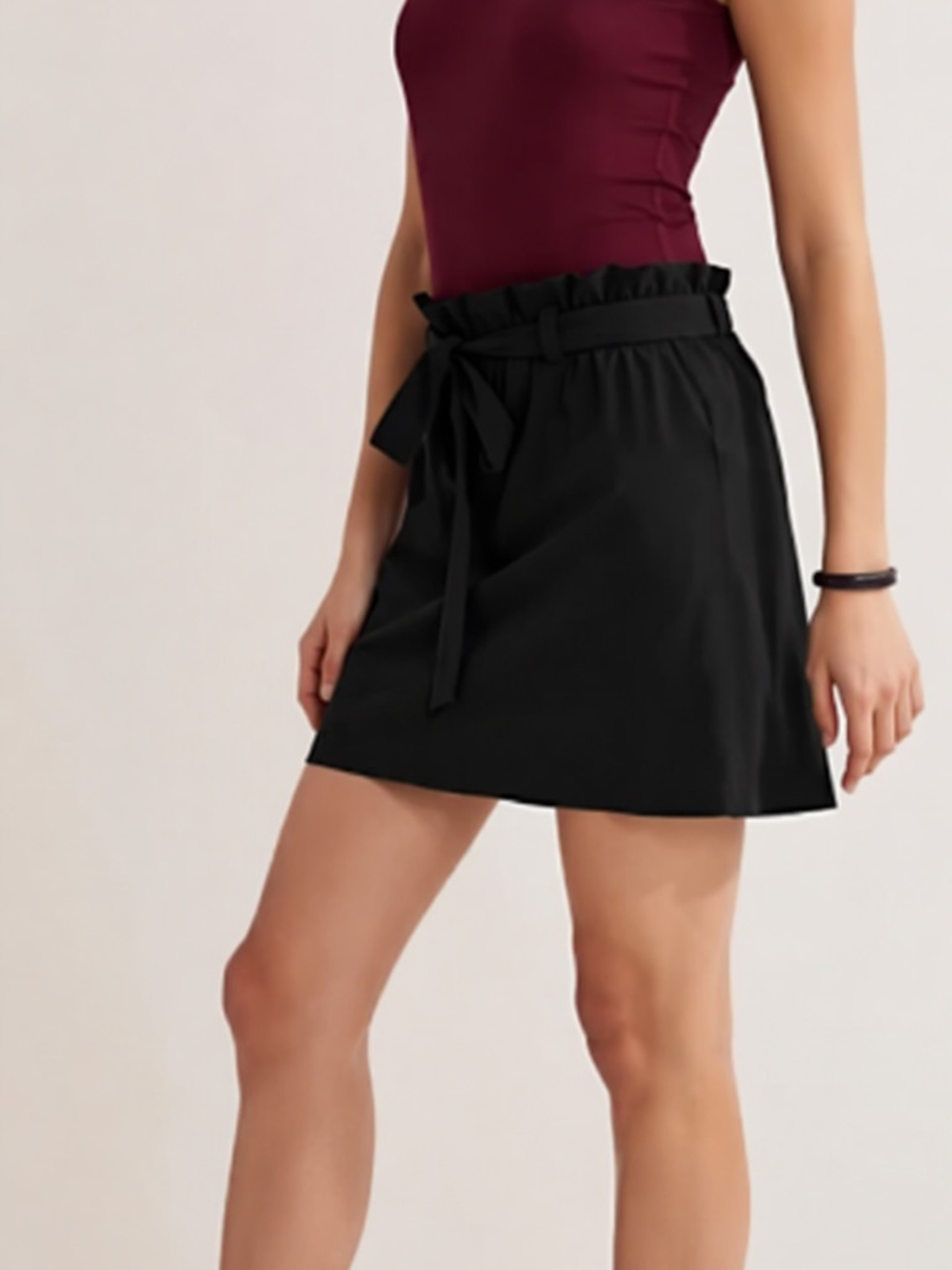Athleta Skirt Black
Skyline Skort Belted Tie
Waist Travel Casual
Pockets Sz 8